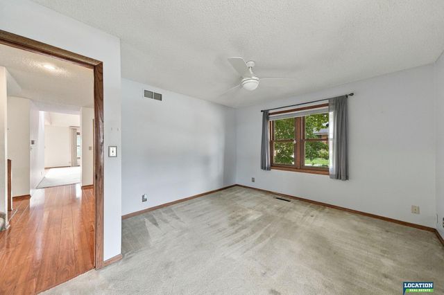 6625 Shenandoah Court, Lincoln, NE 68501