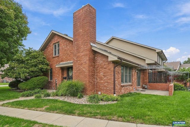 6625 Shenandoah Court, Lincoln, NE 68501