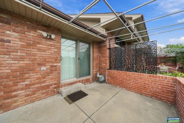 6625 Shenandoah Court, Lincoln, NE 68501