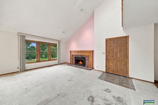 6625 Shenandoah Court, Lincoln, NE 68501