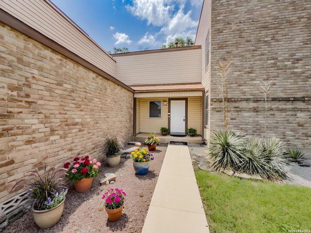 8507 TIMBER CREST ST, San Antonio, TX 78250