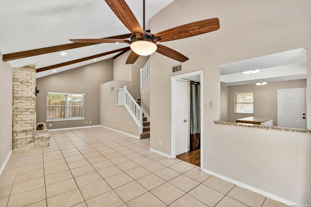 8507 TIMBER CREST ST, San Antonio, TX 78250