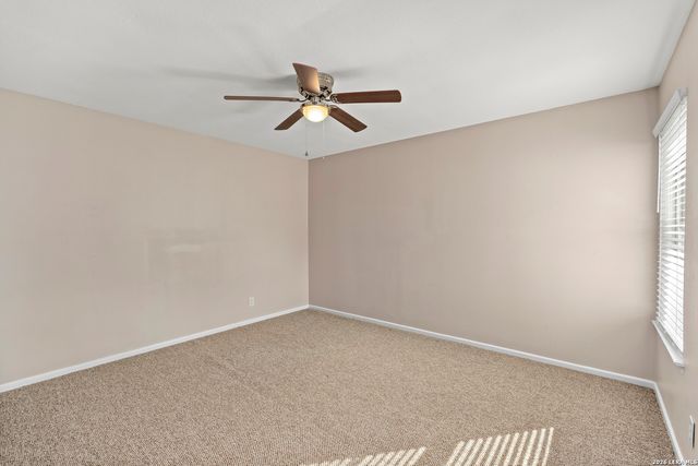 8507 TIMBER CREST ST, San Antonio, TX 78250