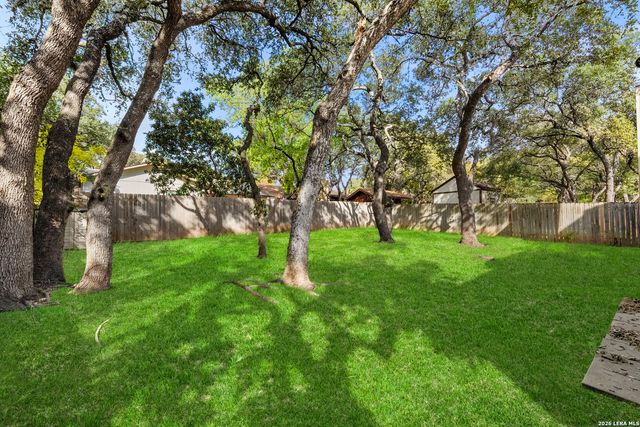 8507 TIMBER CREST ST, San Antonio, TX 78250