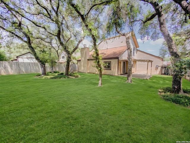 8507 TIMBER CREST ST, San Antonio, TX 78250