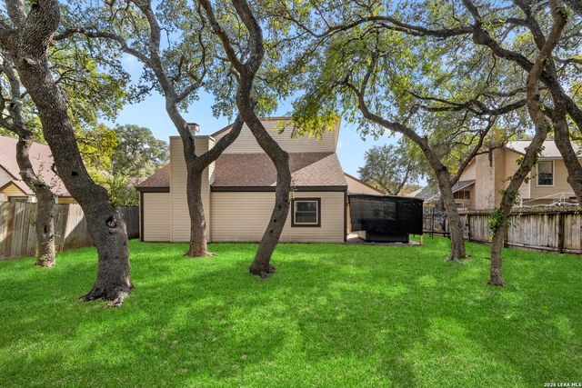 8507 TIMBER CREST ST, San Antonio, TX 78250