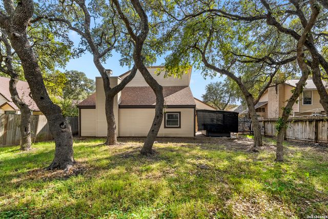 8507 TIMBER CREST ST, San Antonio, TX 78250