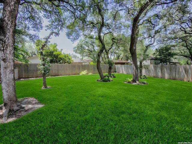 8507 TIMBER CREST ST, San Antonio, TX 78250