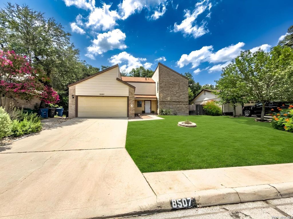8507 TIMBER CREST ST, San Antonio, TX 78250