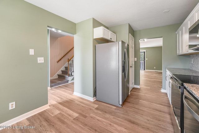 5501 Forest Lake Dr, Prospect, KY 40059