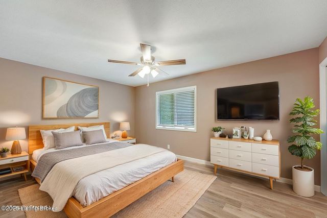 5501 Forest Lake Dr, Prospect, KY 40059