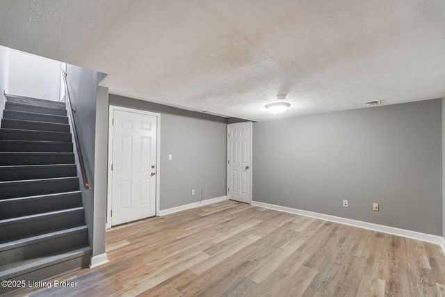 5501 Forest Lake Dr, Prospect, KY 40059