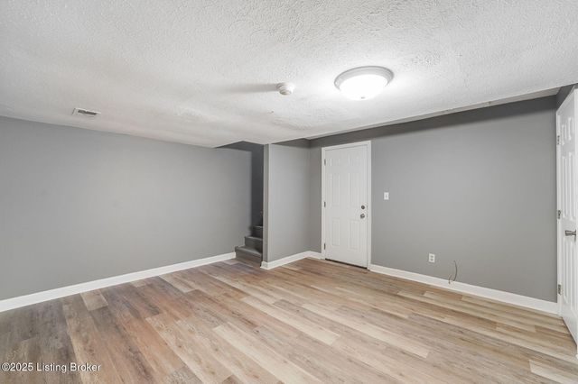 5501 Forest Lake Dr, Prospect, KY 40059