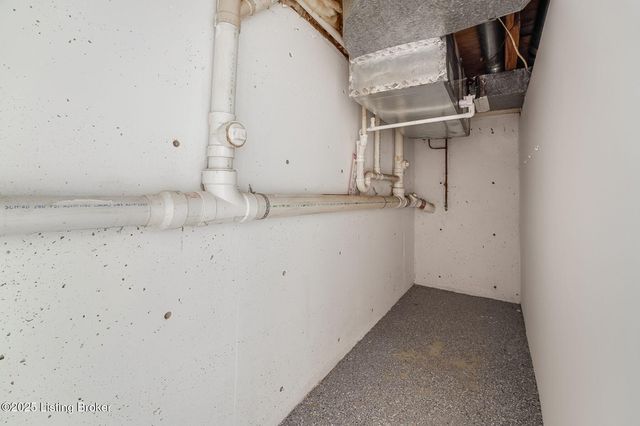 5501 Forest Lake Dr, Prospect, KY 40059