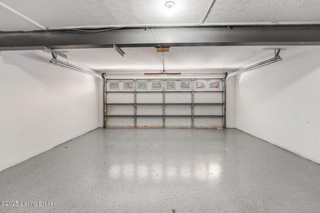 5501 Forest Lake Dr, Prospect, KY 40059