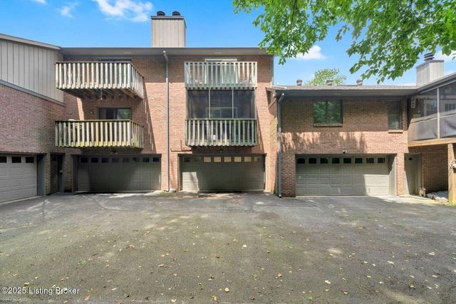 5501 Forest Lake Dr, Prospect, KY 40059