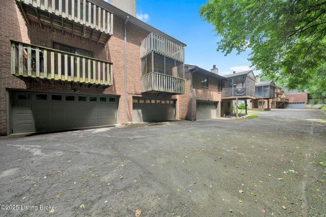 5501 Forest Lake Dr, Prospect, KY 40059