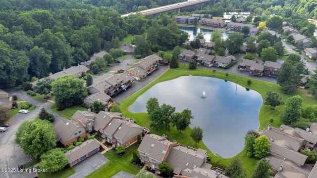 5501 Forest Lake Dr, Prospect, KY 40059