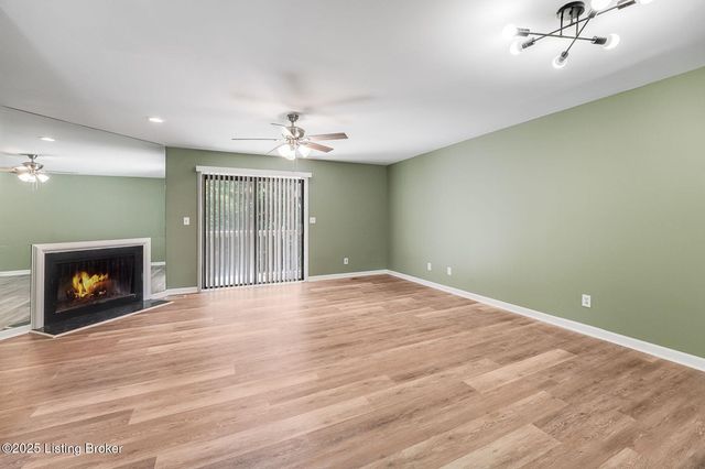 5501 Forest Lake Dr, Prospect, KY 40059