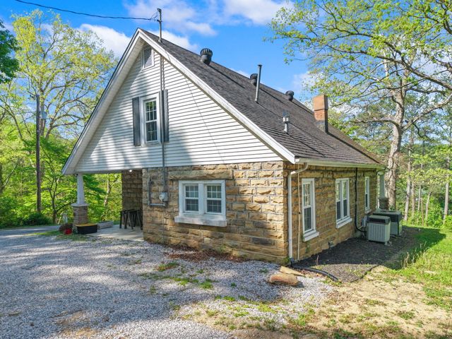 249 3rd Street, Manchester, KY 40962
