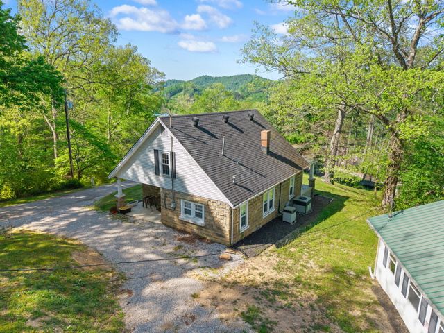 249 3rd Street, Manchester, KY 40962