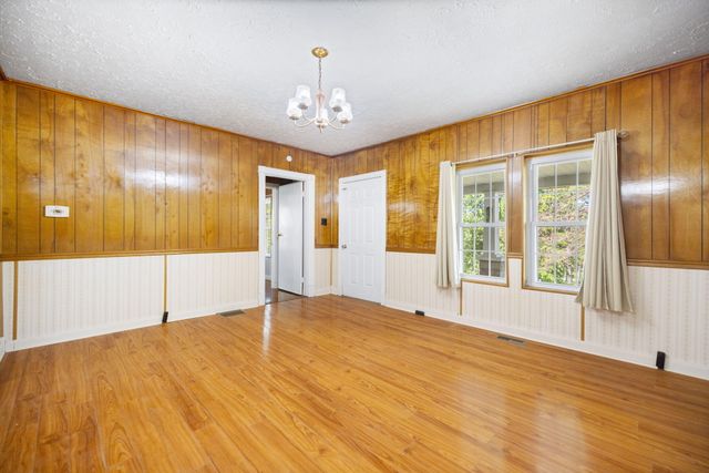 249 3rd Street, Manchester, KY 40962