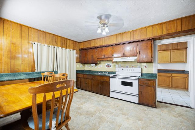249 3rd Street, Manchester, KY 40962