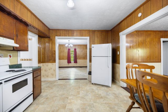 249 3rd Street, Manchester, KY 40962