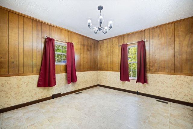 249 3rd Street, Manchester, KY 40962
