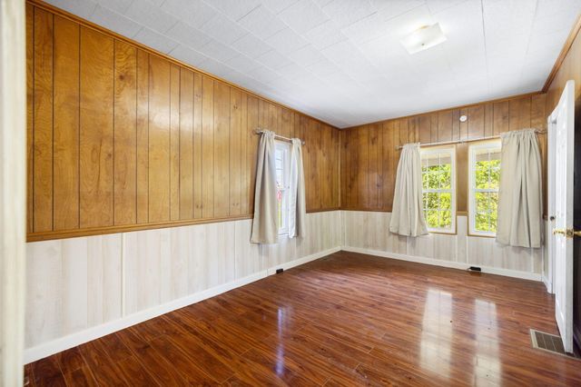 249 3rd Street, Manchester, KY 40962