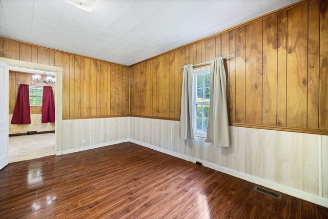 249 3rd Street, Manchester, KY 40962
