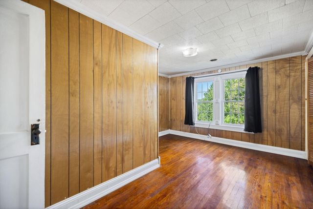 249 3rd Street, Manchester, KY 40962