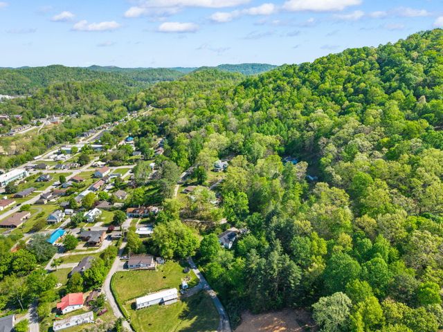 249 3rd Street, Manchester, KY 40962