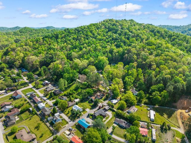 249 3rd Street, Manchester, KY 40962