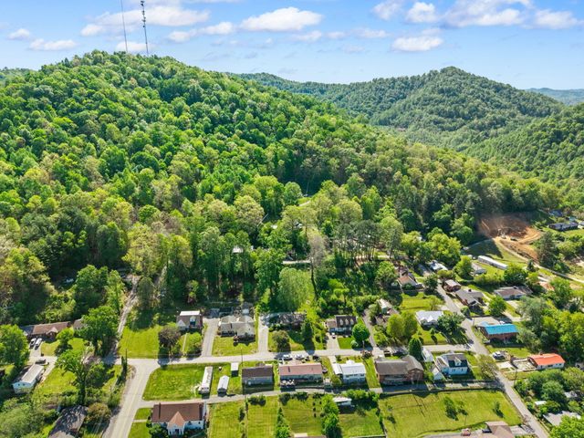 249 3rd Street, Manchester, KY 40962