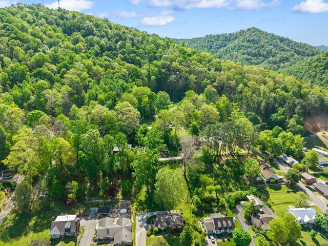 249 3rd Street, Manchester, KY 40962
