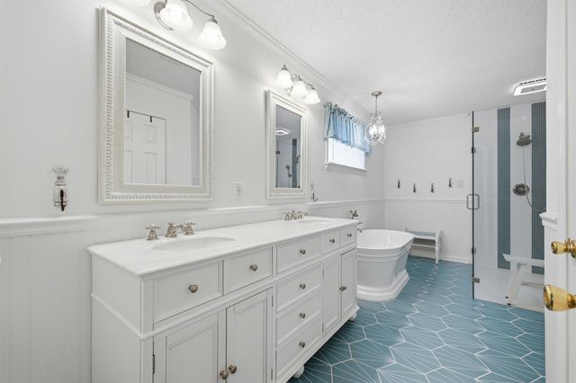 4075 FAIRWAY VIEW CIR W, Bartlett, TN 38135