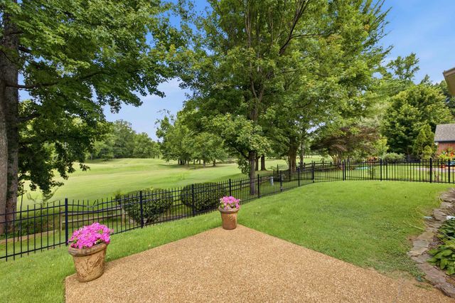 4075 FAIRWAY VIEW CIR W, Bartlett, TN 38135