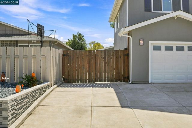 1704 Denkinger Rd., Concord, CA 94521