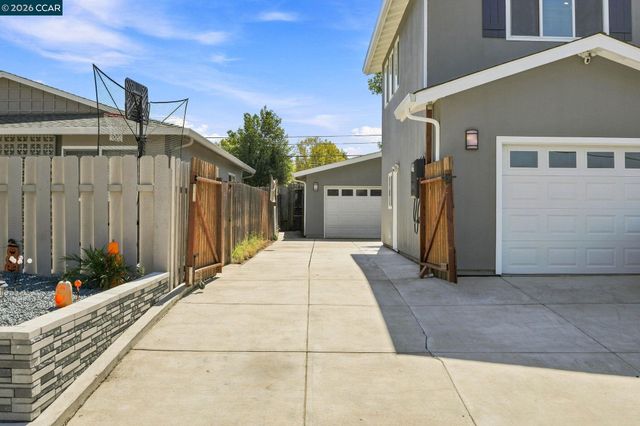 1704 Denkinger Rd., Concord, CA 94521