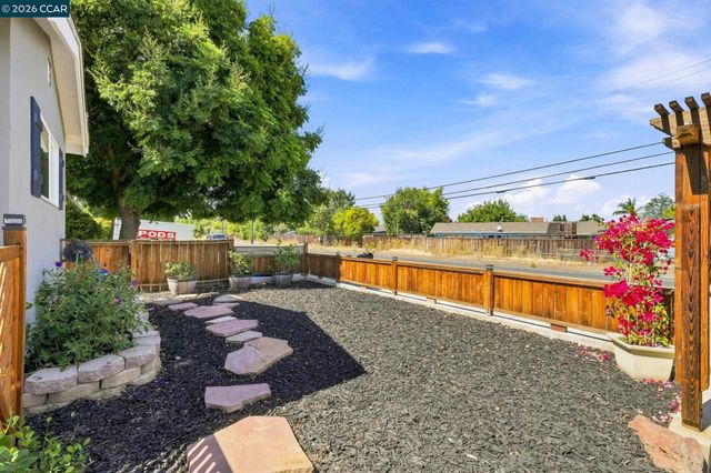 1704 Denkinger Rd., Concord, CA 94521
