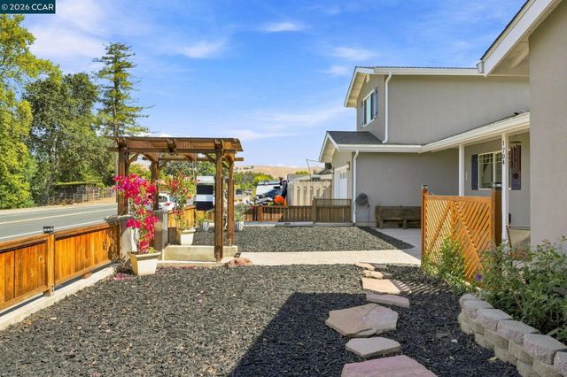 1704 Denkinger Rd., Concord, CA 94521