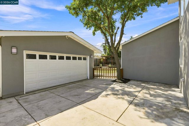 1704 Denkinger Rd., Concord, CA 94521