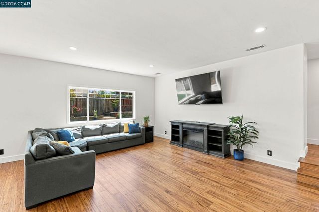 1704 Denkinger Rd., Concord, CA 94521