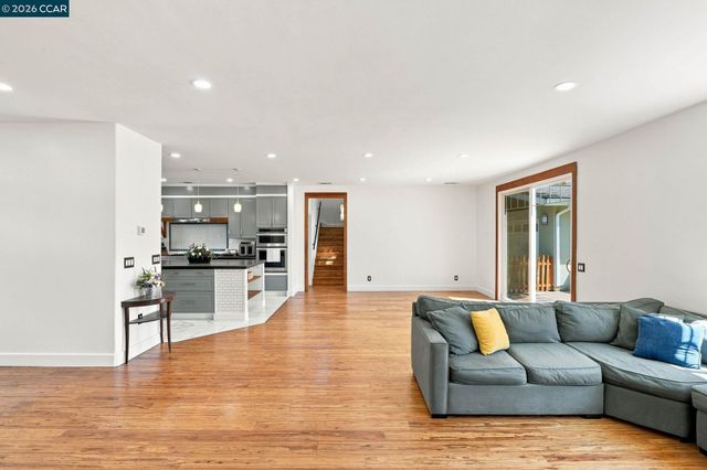 1704 Denkinger Rd., Concord, CA 94521