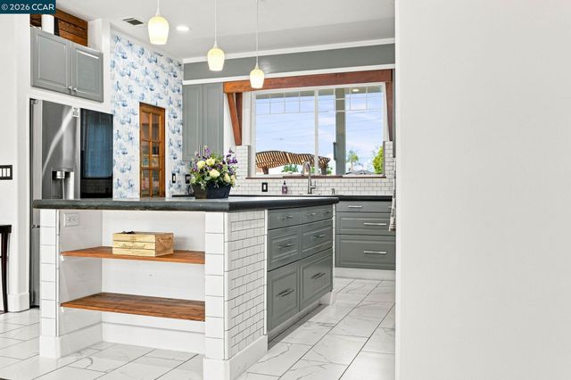 1704 Denkinger Rd., Concord, CA 94521