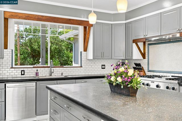 1704 Denkinger Rd., Concord, CA 94521