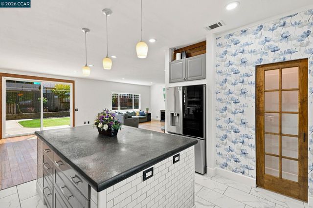 1704 Denkinger Rd., Concord, CA 94521