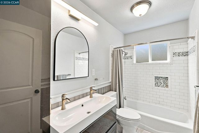1704 Denkinger Rd., Concord, CA 94521