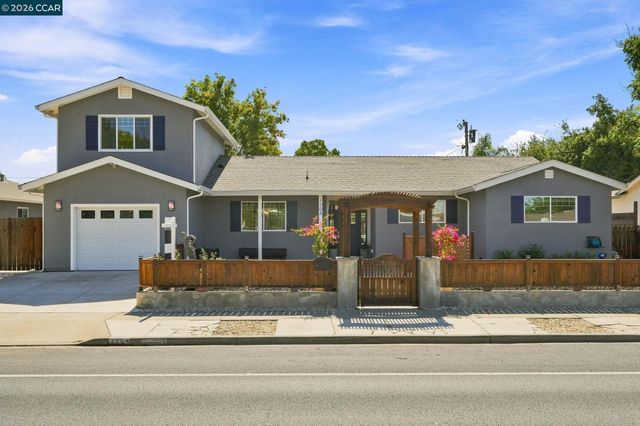 1704 Denkinger Rd., Concord, CA 94521